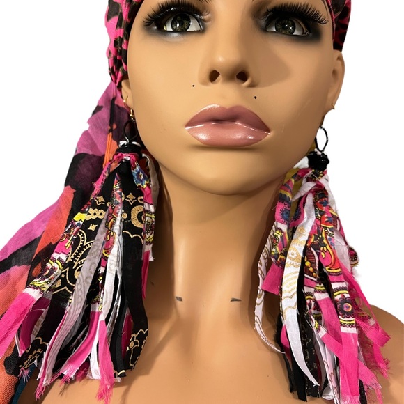 BANDANNA WEAR FRINGES EARRING SOLD - Picture 3 of 7